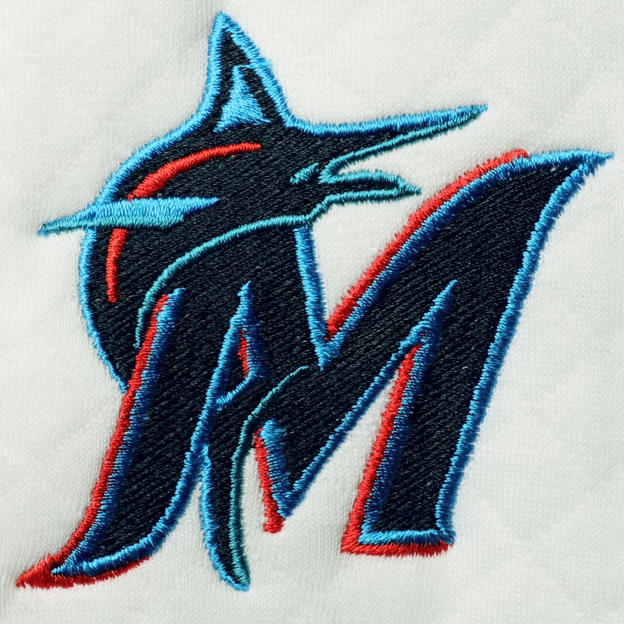 Women's Miami Marlins Concepts Sport White/Cream Quilted Pullover Sweatshirt - Image 4