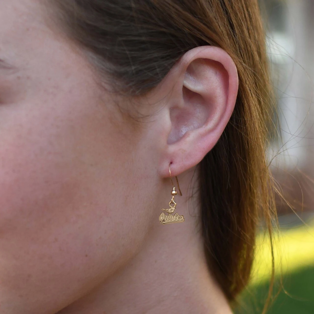 LogoArt Women's Baltimore Orioles Gold-Plated Sterling Silver Extra-Small Dangle Earrings - Image 2