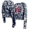Women's Atlanta Braves New Era Navy Tie-Dye Cropped Long Sleeve T-Shirt