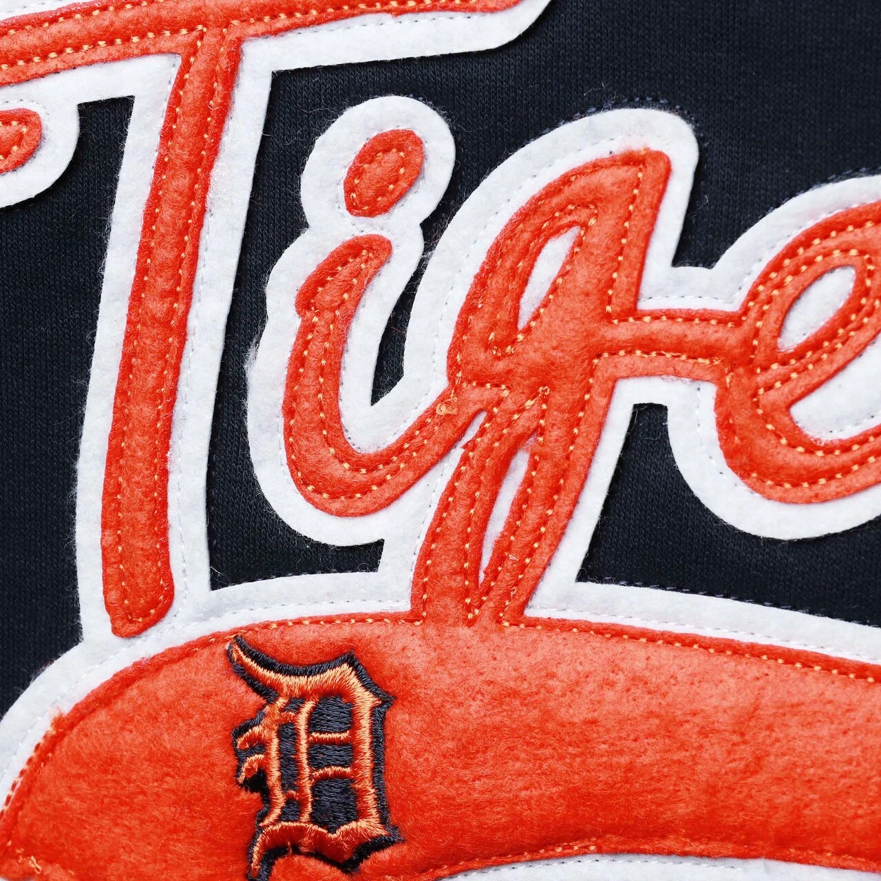 Women's Detroit Tigers Soft As A Grape Navy Plus Size Side Split Pullover Hoodie - Image 4